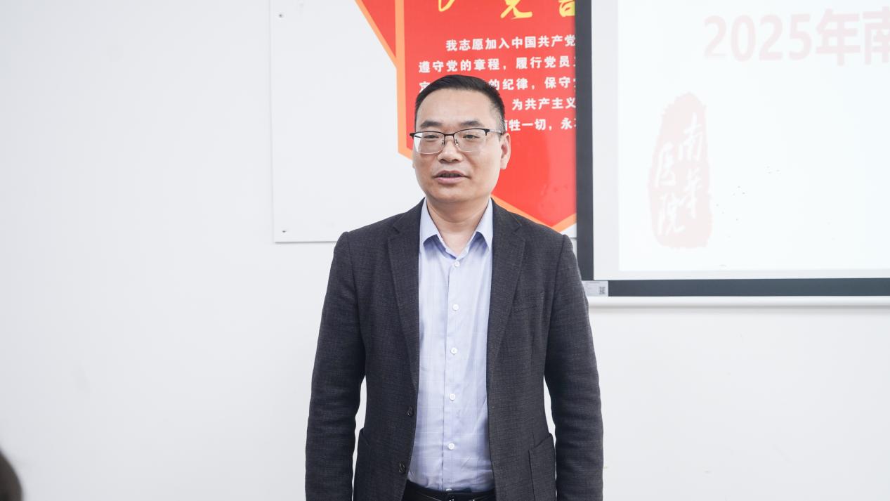 739e5c41772629ee99075cb656b72bb9